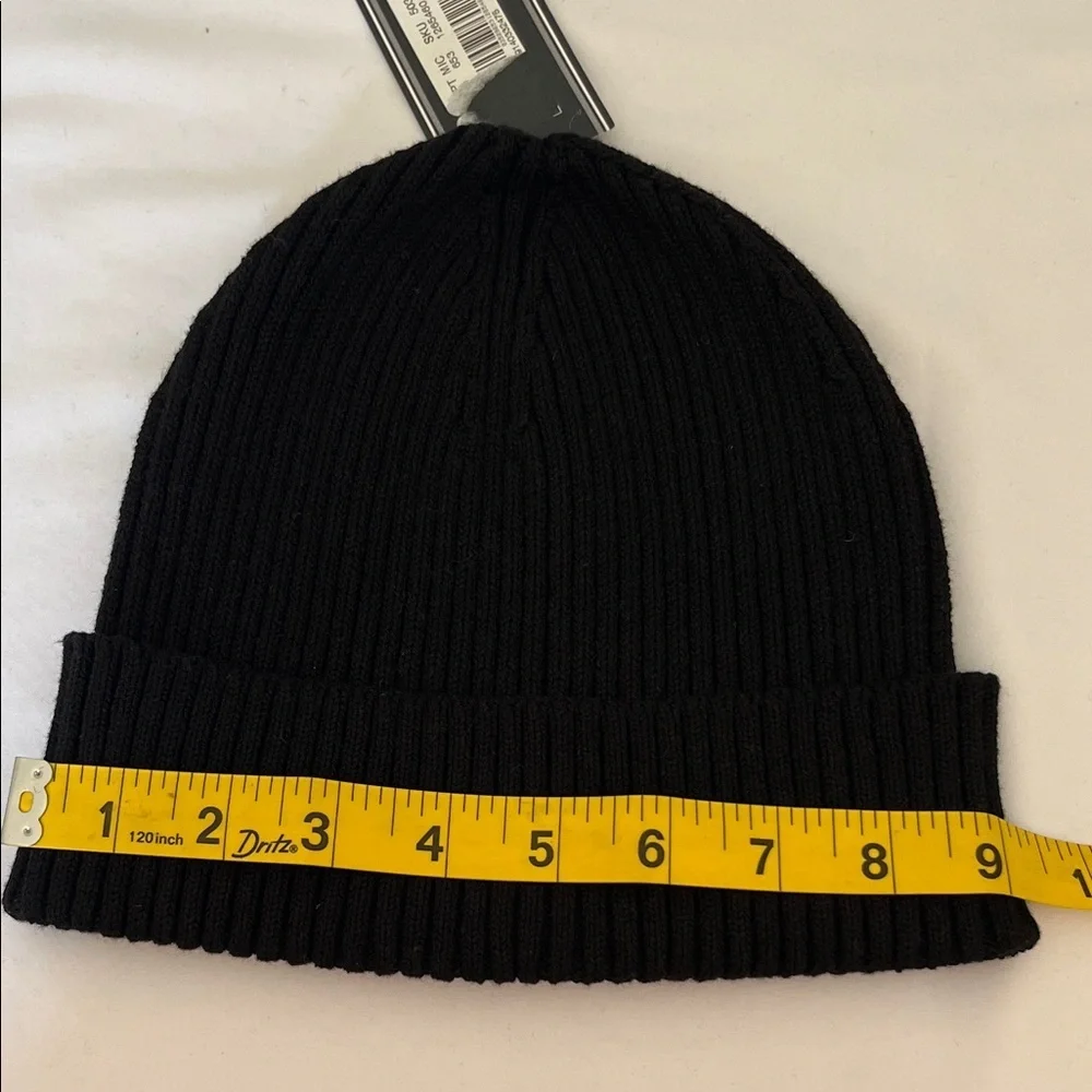 Roundtree & Yorke Dark Knit Hat